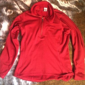 Patagonia women’s R1 Pullover